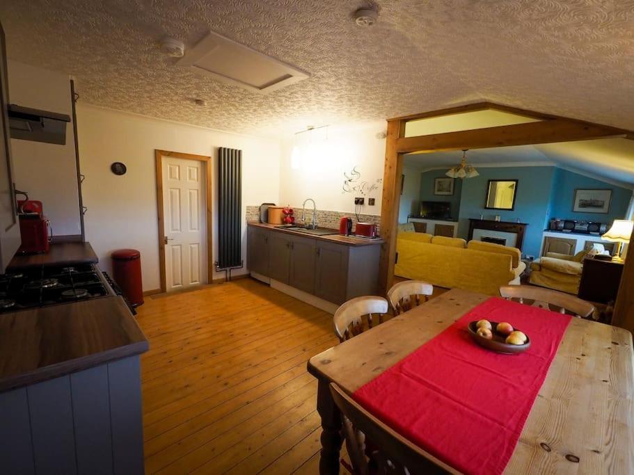 Pirnmill Home With A View Extérieur photo